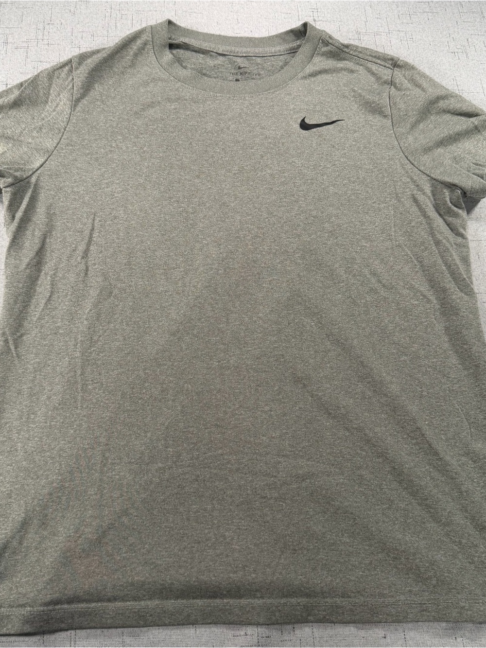Nike Women’s Gray Dri-FIT Crew Neck Short Sleeve Shirt